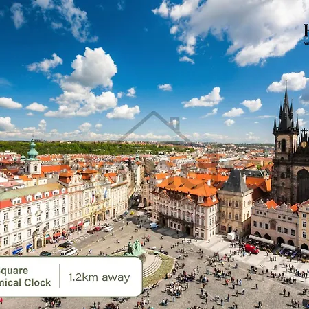Velvet Rose-prague1-luxury-ac-quiet-netflix-washer